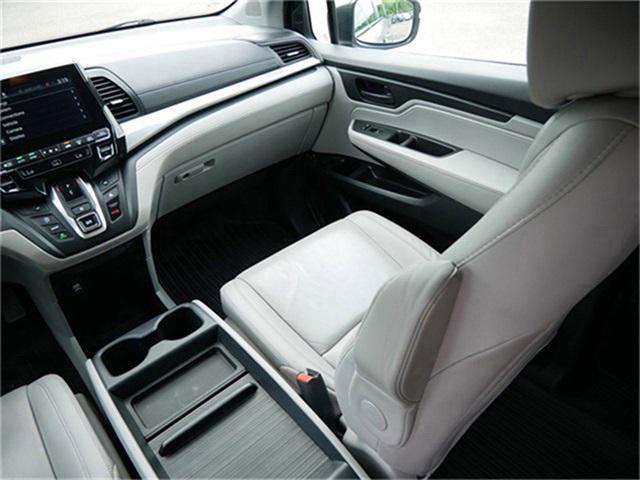Photo of 2020 Lunar Silver Metallic Honda Odyssey
