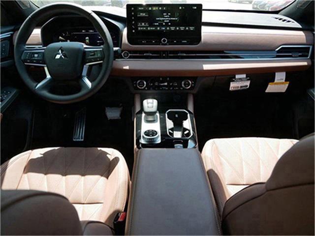 Photo of 2025 Red Diamond With Black Roof Mitsubishi Outlander