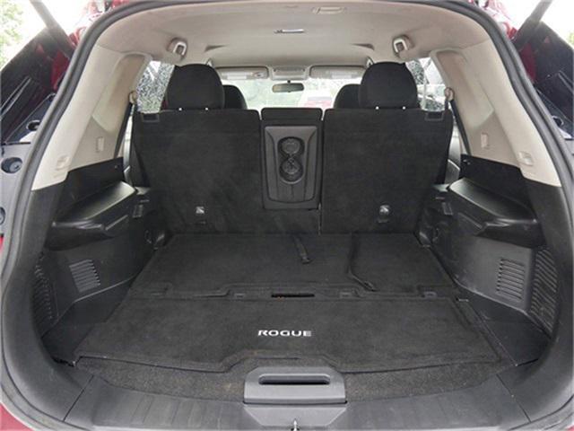 Photo of 2018 Scarlet Ember Nissan Rogue