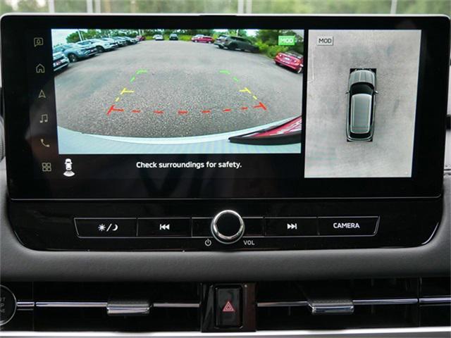Photo of 2025 White Diamond Mitsubishi Outlander