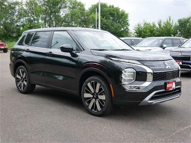 Photo of 2025 Black Diamond Mitsubishi Outlander