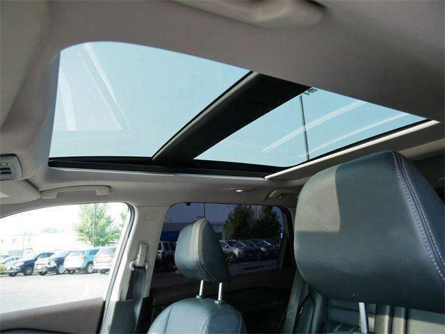 Photo of 2021 Champagne Silver Metallic Nissan Rogue