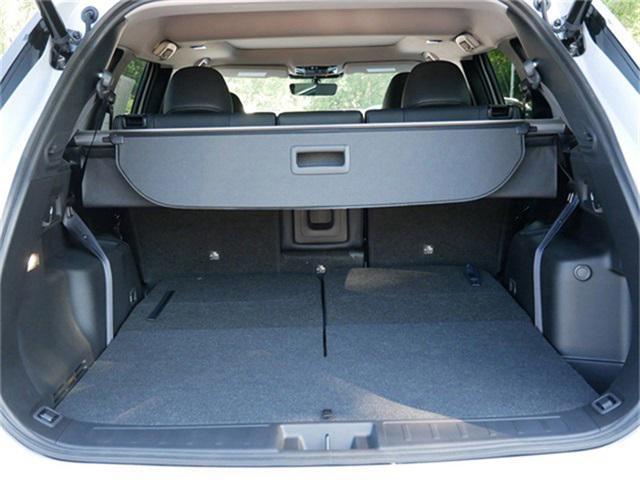 Photo of 2025 White Diamond Mitsubishi Outlander