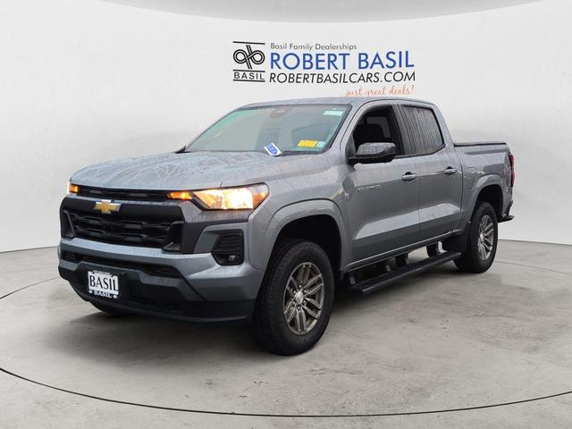Photo of 2024 Sterling Gray Metallic Chevrolet Colorado