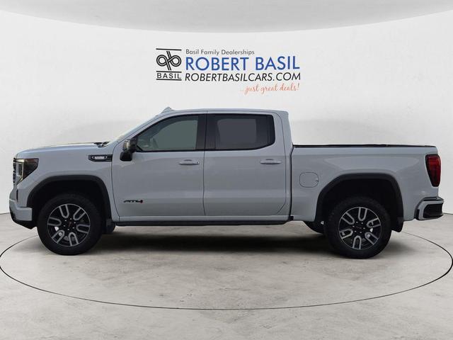 Photo of 2023 Summit White GMC Sierra 1500