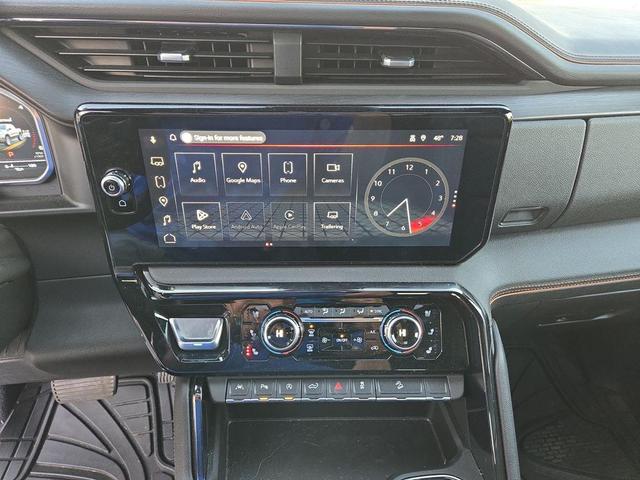 Photo of 2023 Summit White GMC Sierra 1500