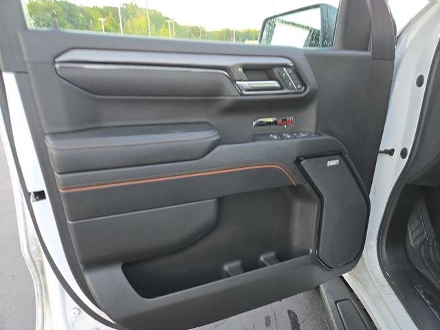 Photo of 2023 Summit White GMC Sierra 1500