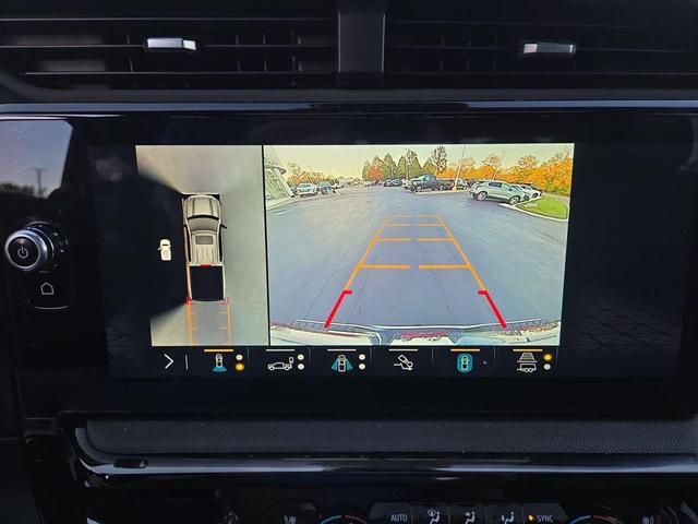 Photo of 2023 Summit White GMC Sierra 1500