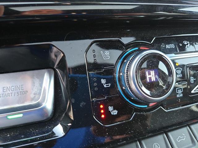 Photo of 2023 Summit White GMC Sierra 1500