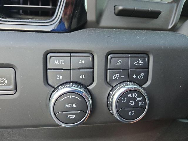 Photo of 2023 Summit White GMC Sierra 1500