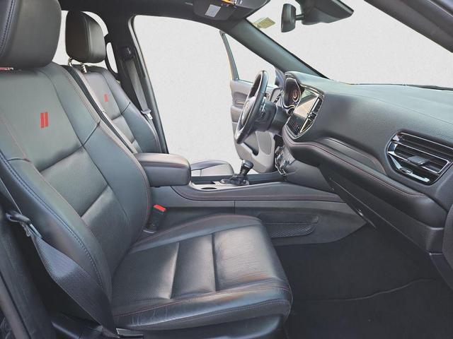 Photo of 2024 DB Black Crystal Clearcoat Dodge Durango