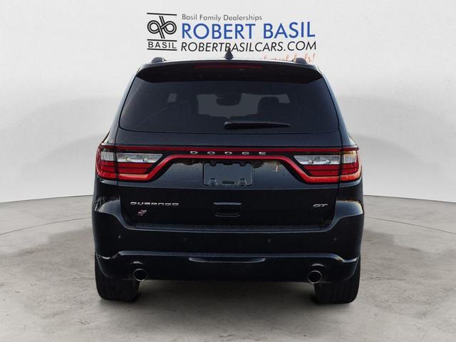 Photo of 2024 DB Black Crystal Clearcoat Dodge Durango