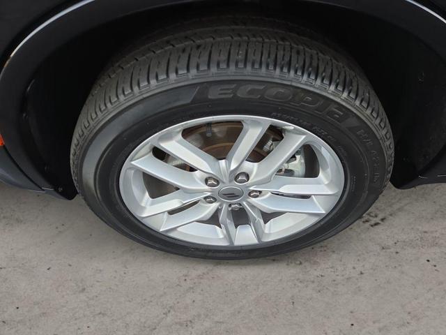 Photo of 2024 DB Black Crystal Clearcoat Dodge Durango