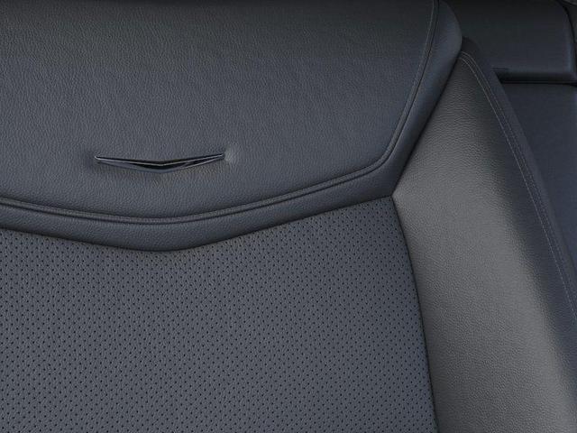 Photo of 2025 Crystal White Tricoat Cadillac XT5