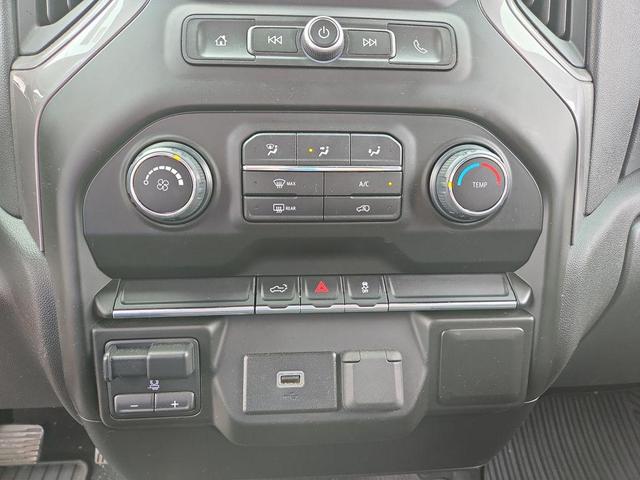Photo of 2019 Black Chevrolet Silverado 1500
