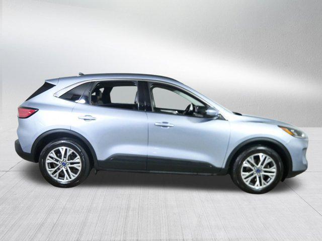 Photo of 2022 Iced Blue Silver Metallic Ford Escape