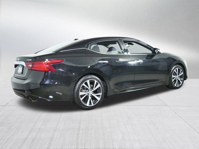 Photo of 2017 Super Black Nissan Maxima