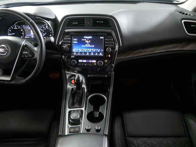 Photo of 2017 Super Black Nissan Maxima