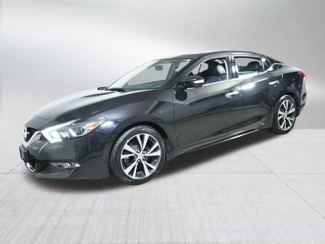 Photo of 2017 Super Black Nissan Maxima