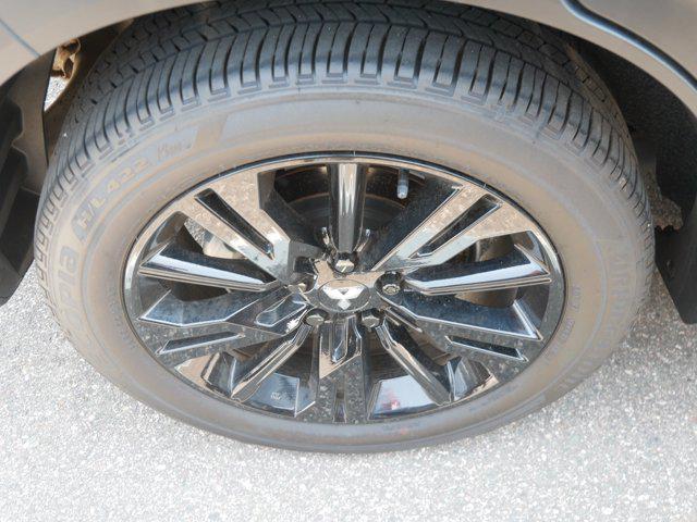 Photo of 2024 Alloy Silver Metallic Mitsubishi Eclipse Cross