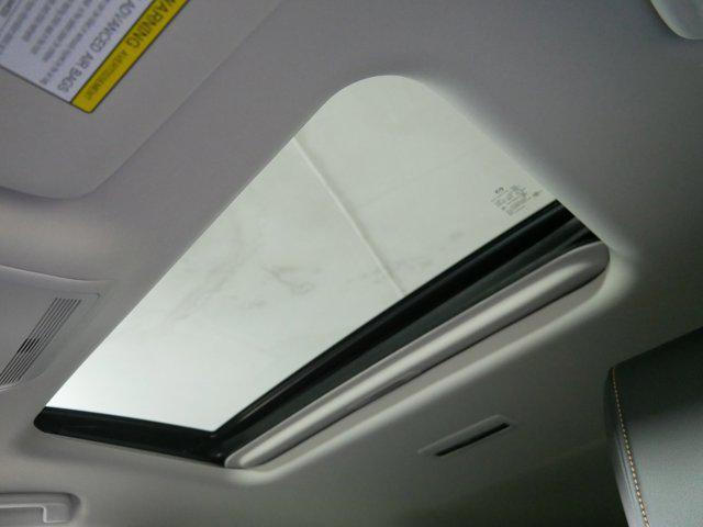 Photo of 2025 Rhodium White Premium Mazda CX-70