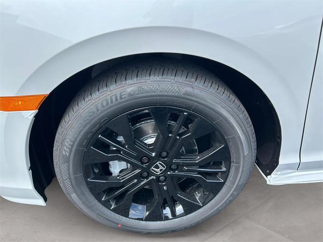 Photo of 2026 Platinum White Pearl Honda Odyssey