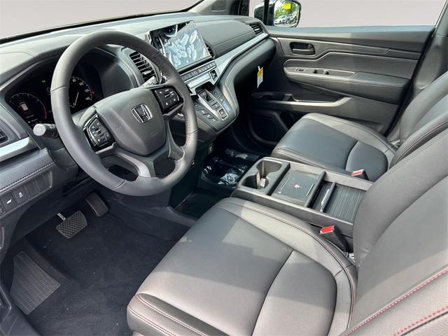 Photo of 2026 Platinum White Pearl Honda Odyssey