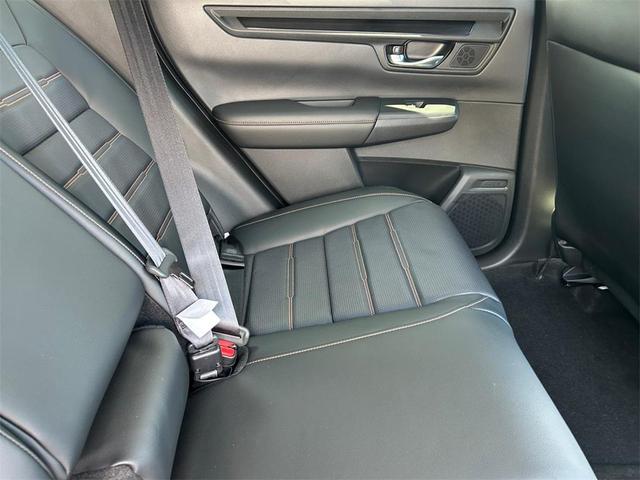 Photo of 2026 Platinum White Pearl Honda CR-V Hybrid