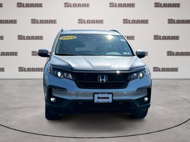 Photo of 2022 Lunar Silver Metallic Honda Pilot