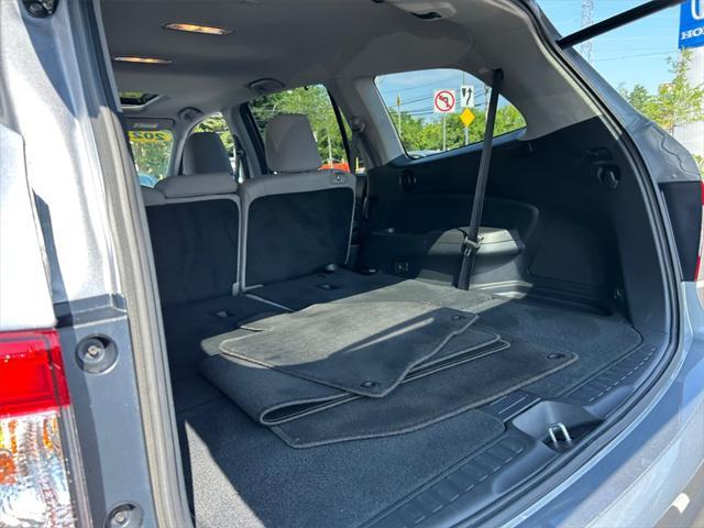 Photo of 2022 Lunar Silver Metallic Honda Pilot