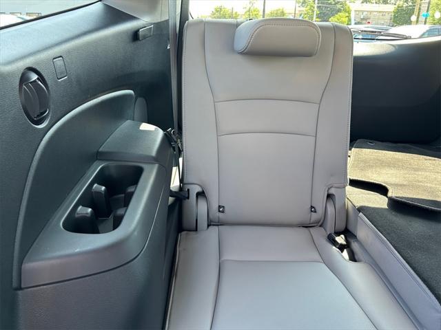 Photo of 2022 Lunar Silver Metallic Honda Pilot