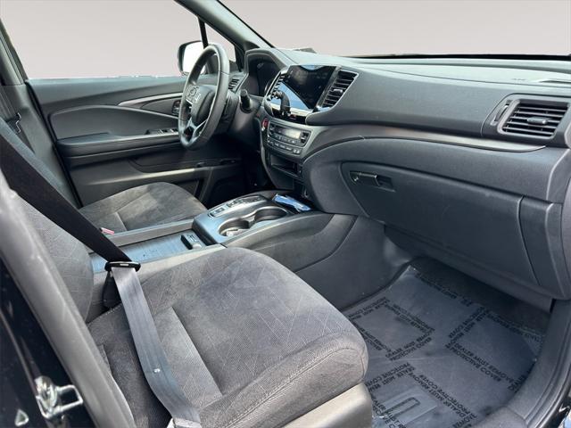 Photo of 2022 Crystal Black Pearl Honda Pilot