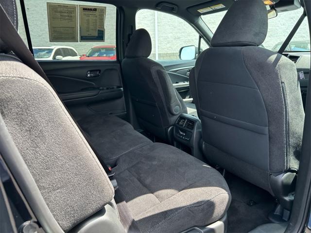 Photo of 2022 Crystal Black Pearl Honda Pilot
