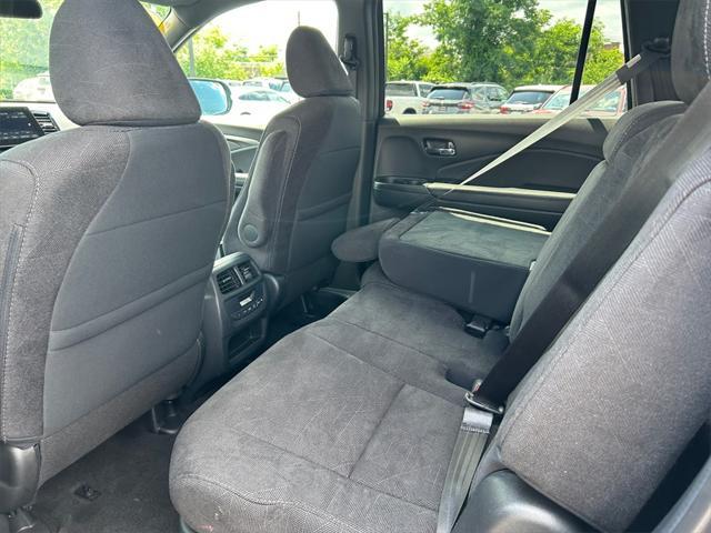 Photo of 2022 Crystal Black Pearl Honda Pilot