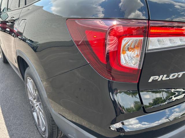 Photo of 2022 Crystal Black Pearl Honda Pilot