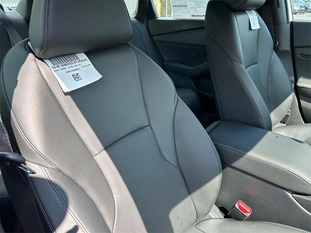 Photo of 2025 Platinum White Pearl Honda Accord Hybrid