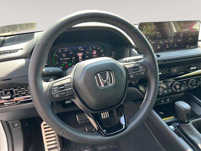 Photo of 2025 Platinum White Pearl Honda Accord Hybrid