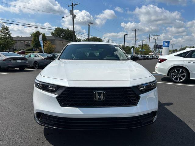 Photo of 2025 Platinum White Pearl Honda Accord Hybrid