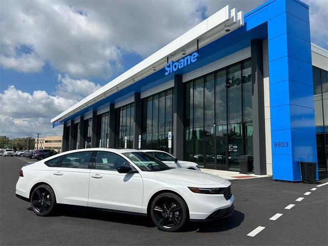 Photo of 2025 Platinum White Pearl Honda Accord Hybrid