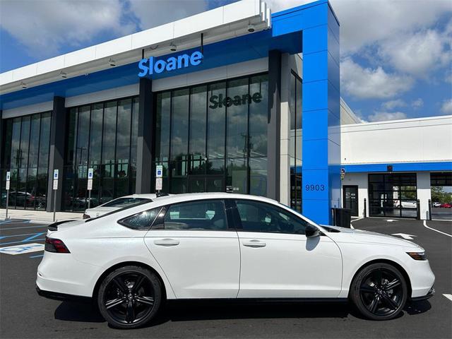 Photo of 2025 Platinum White Pearl Honda Accord Hybrid