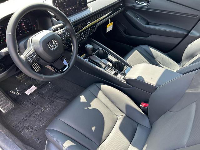 Photo of 2025 Platinum White Pearl Honda Accord Hybrid