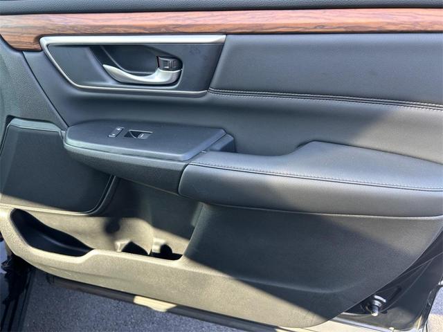 Photo of 2022 Crystal Black Pearl Honda CR-V