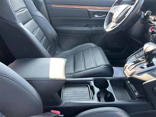 Photo of 2022 Crystal Black Pearl Honda CR-V