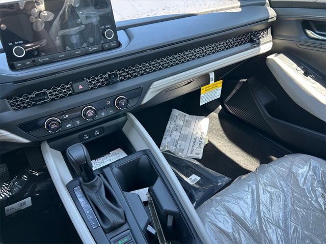 Photo of 2025 Meteorite Gray Metallic Honda Accord