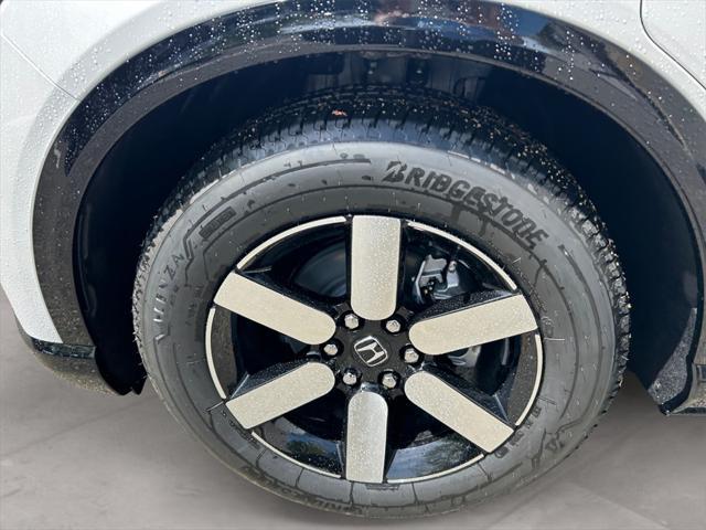 Photo of 2025 Snowfall Pearl Honda Prologue