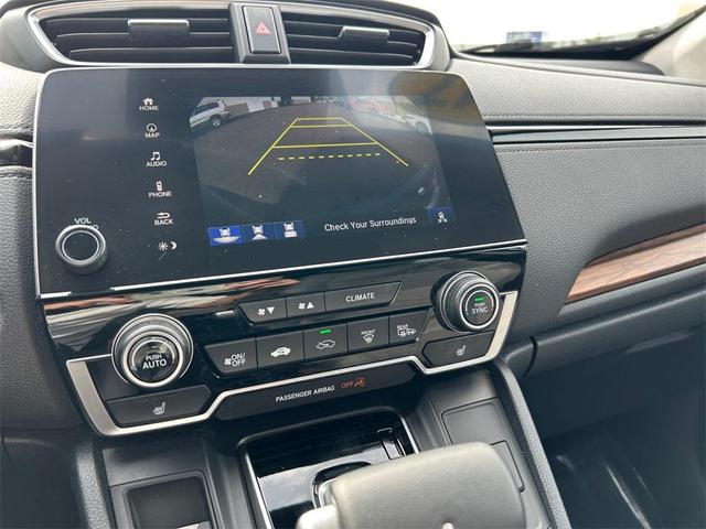 Photo of 2017 White Diamond Pearl Honda CR-V
