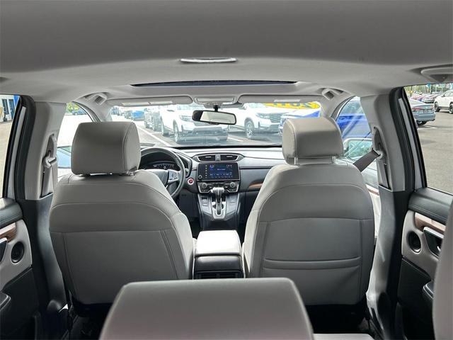 Photo of 2017 White Diamond Pearl Honda CR-V