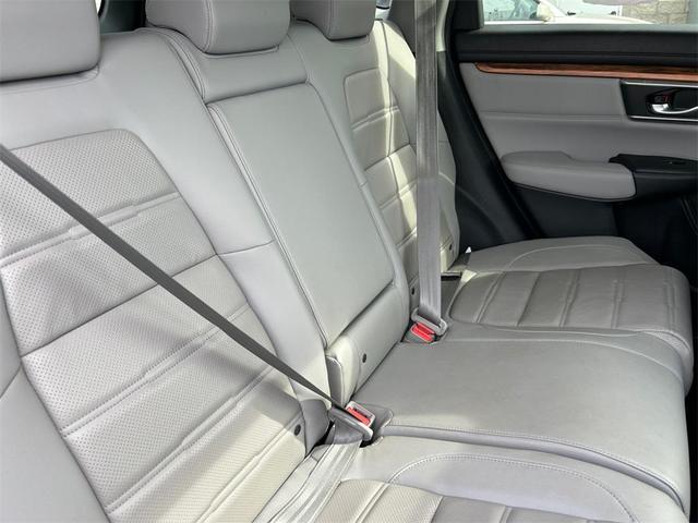 Photo of 2017 White Diamond Pearl Honda CR-V
