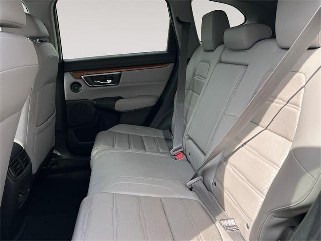 Photo of 2017 White Diamond Pearl Honda CR-V