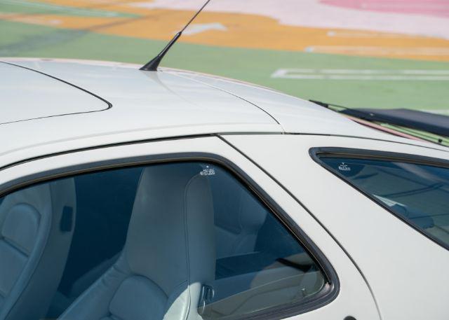 Photo of 1991 White Porsche 928